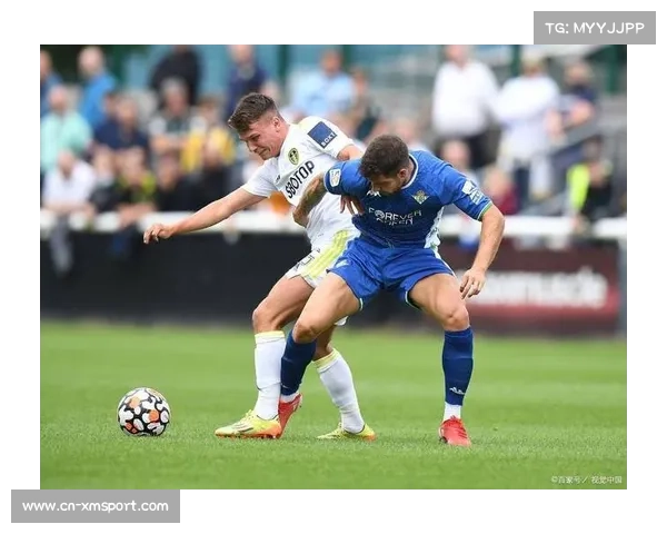 佛罗伦萨球迷不满球队低迷表现 集体抗议令主场气氛陷入紧张