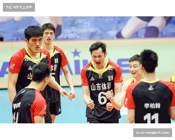 澳门队何锶朗在全运会青年组男团比赛中不敌湖北队丁川